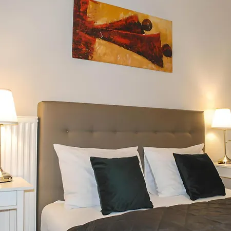 K321 Elitehost Kiraly *