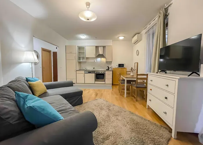 K321 Elitehost Kiraly Budapest